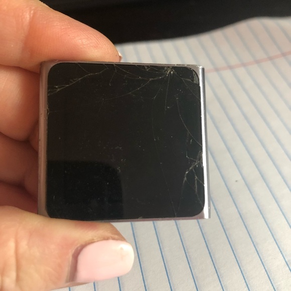 Apple iPod Nano 6th generation in graphite silver color - Picture 2 of 5